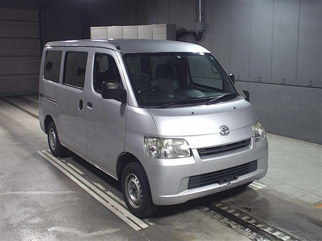 2100 Toyota Town ace van S412M 2015 г. (JU Gifu)